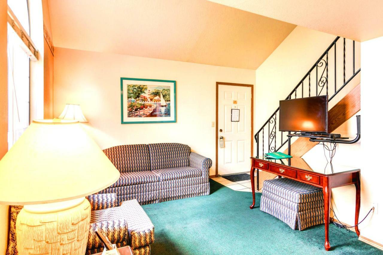 Turning Leaf Townhome Suites Fairwood 外观 照片
