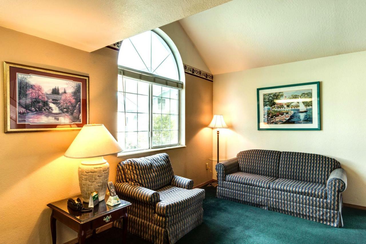 Turning Leaf Townhome Suites Fairwood 外观 照片
